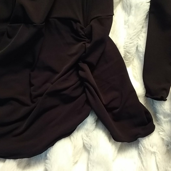 ๐  HP ๐  NWOT Moda Int by VS Cutout Ringback Top - Picture 2 of 5